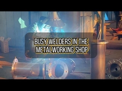 Ένα πολυσύχναστο εργαστήριο μεταλλουργίας